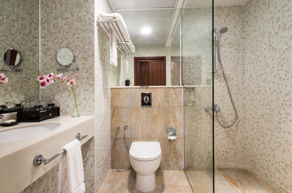 فندق قرية الريم(Al Reem Village Hotel) 49/51