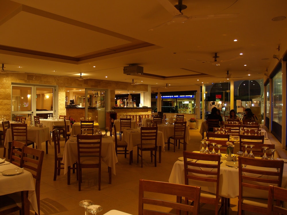 M Boutique Hotel - Adults Only 48/60