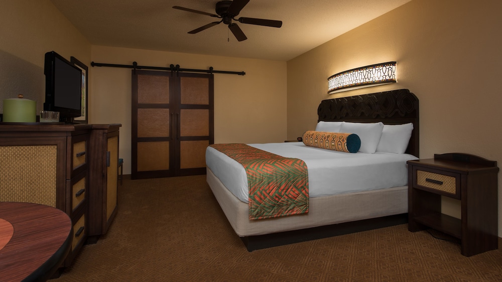 Disneys Caribbean Beach Resort 6/50