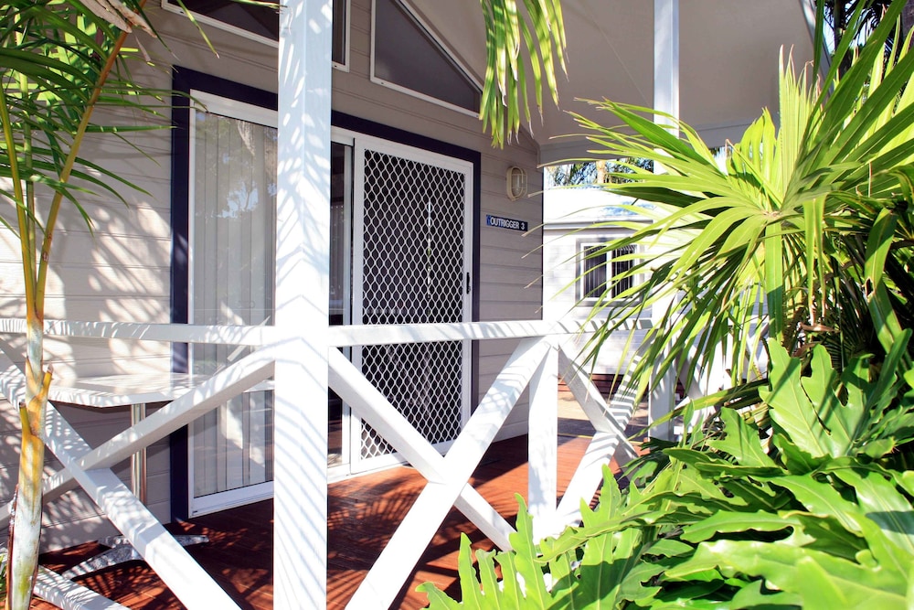 SHOAL BAY HOLIDAY PARK 4/70