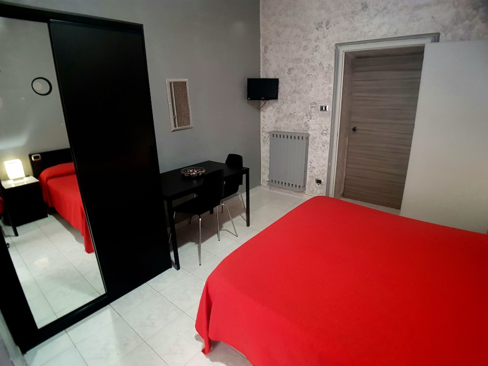 Hotel Ginevra 7/71
