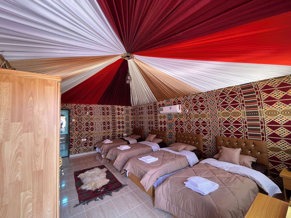 Desert Moon Camp 9/50