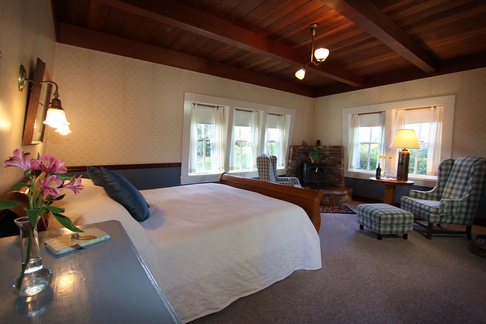 Joshua Grindle Inn 34/64