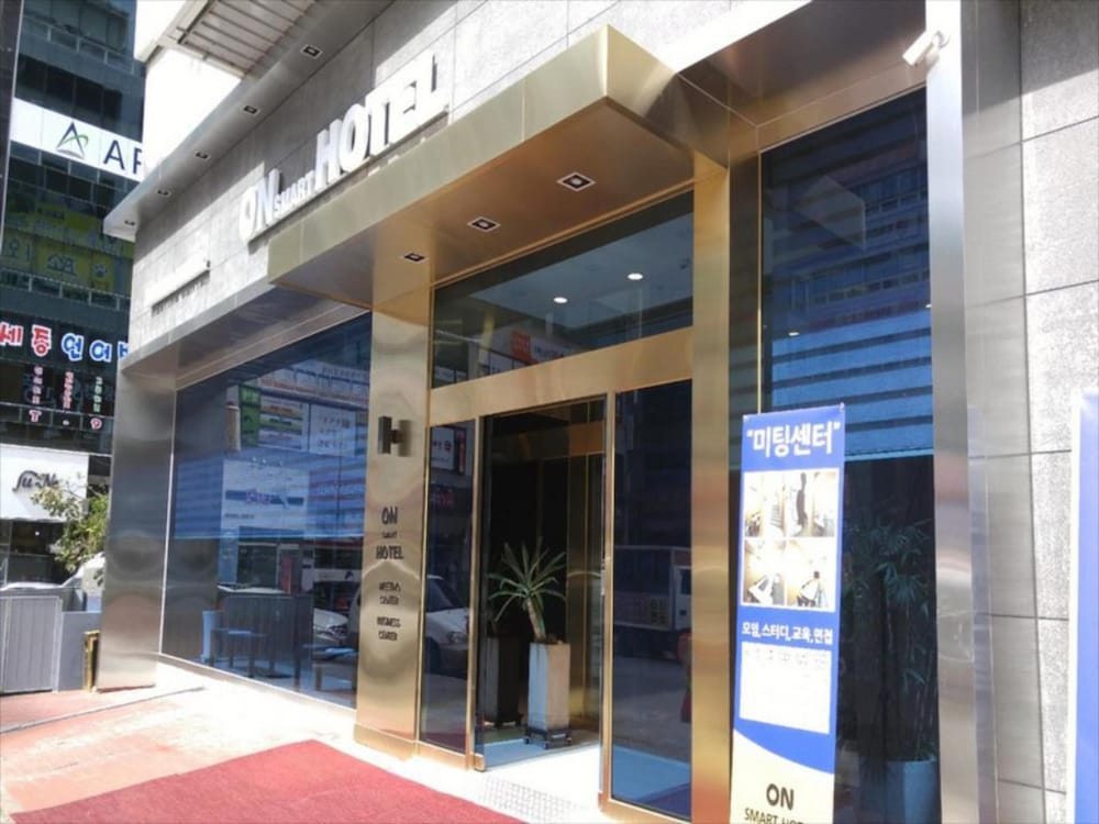 On Smart Hotel 1/42