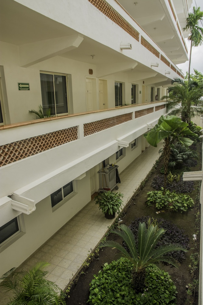 Hotel Casa Blanca 6/50