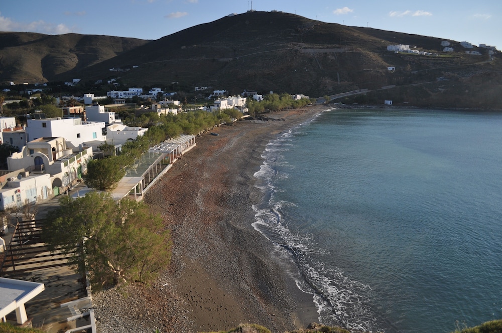 Mouras Resort 35/50