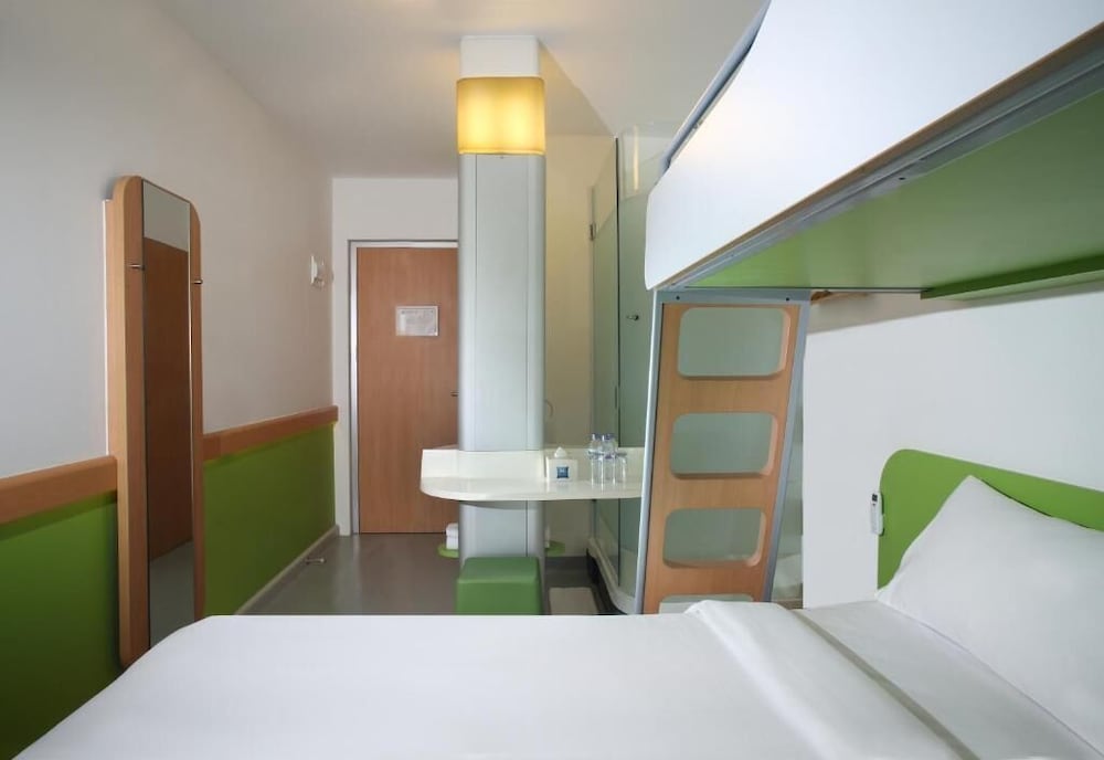 STANDARD, MULTIPLE BEDS