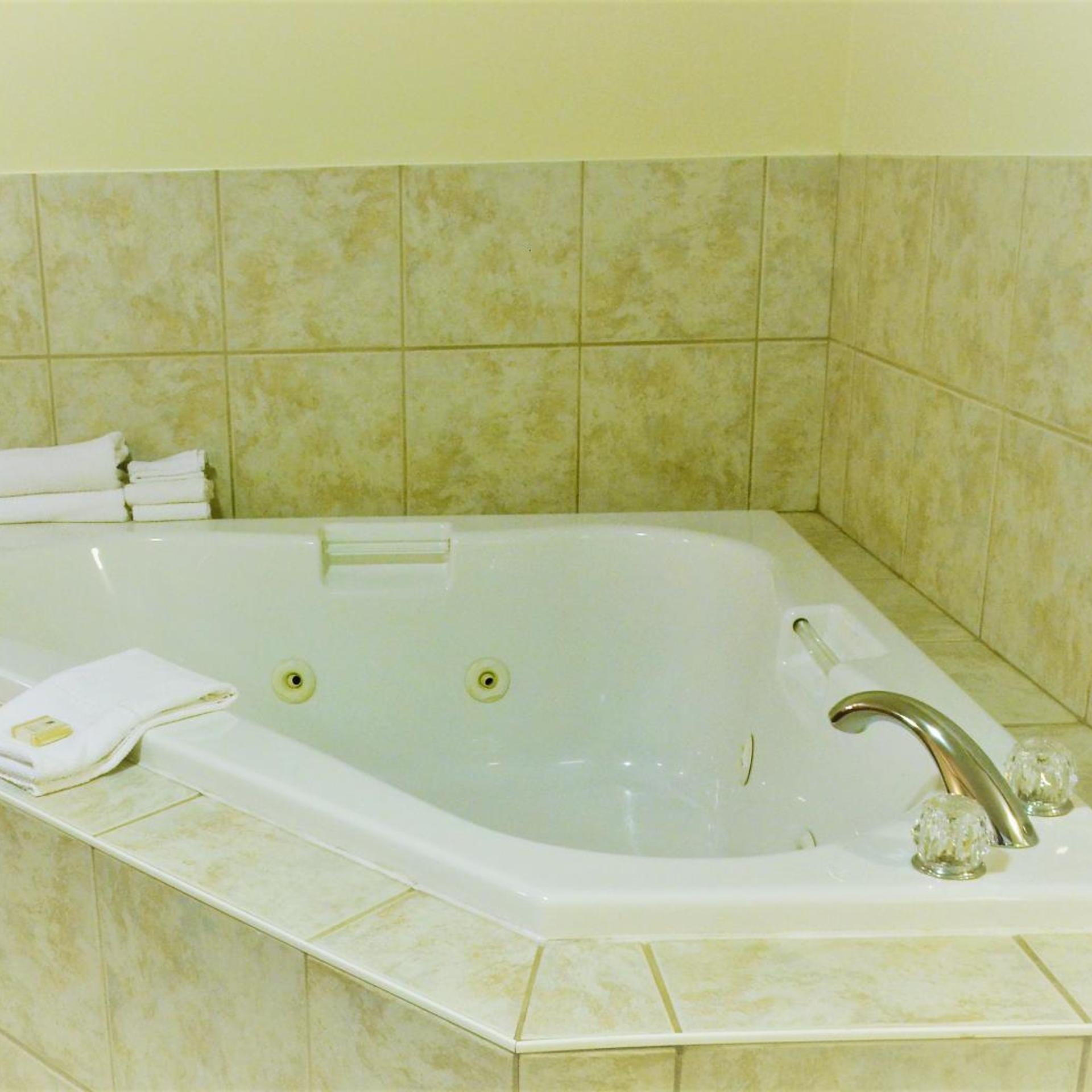 Aurora Park Inn & Suites 11/19