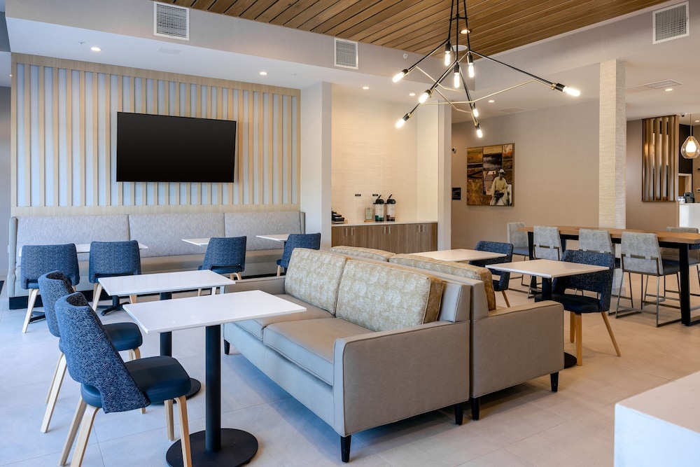 Fairfield Inn & Suites Canton Riverstone Parkway 16/30