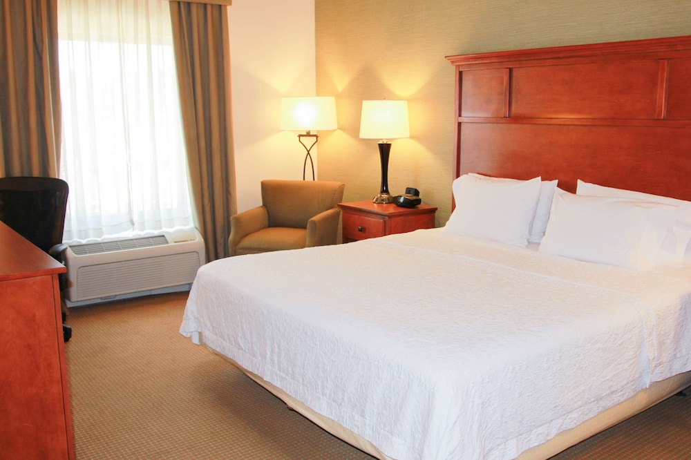 Hampton Inn & Suites Radcliff Fort Knox 13/58