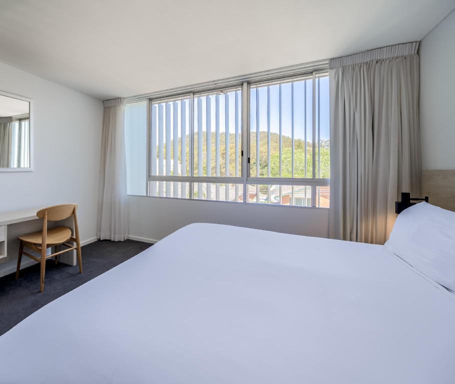 1 Bedroom, Apartment, Queen Bed, Bay View