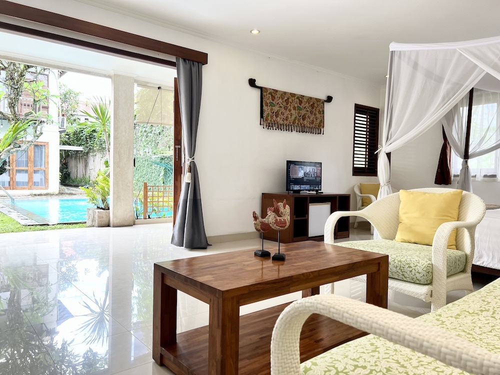 Villa Puriartha 43/53