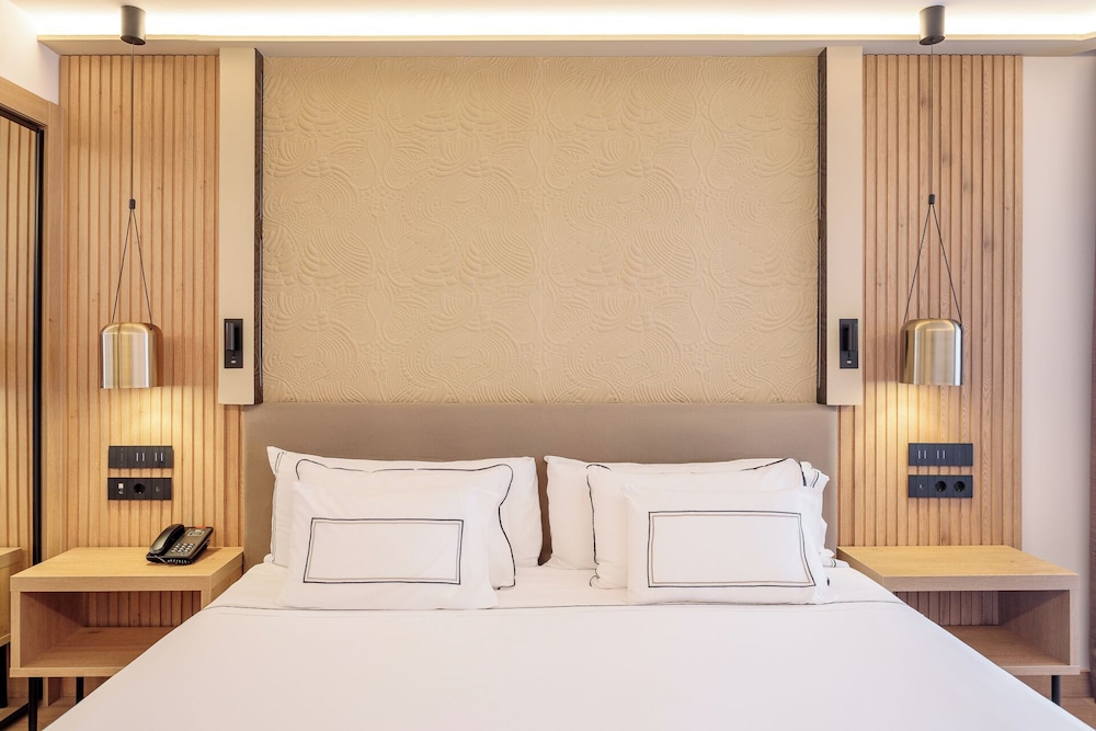 THE LEVEL, PREMIUM, SEA VIEW, ADULT ONLY