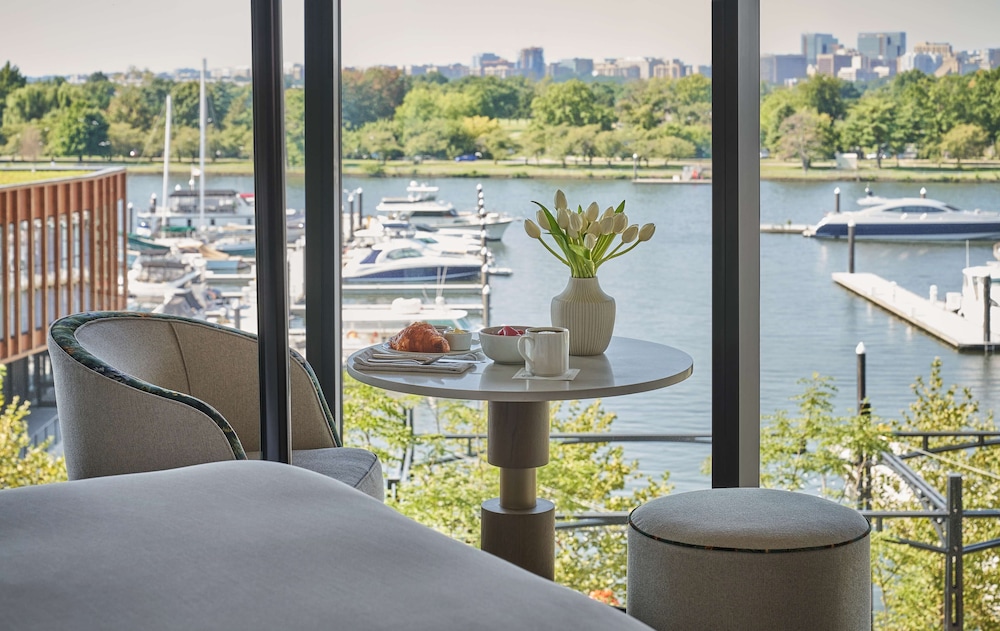 Pendry Washington DC - The Wharf 36/50