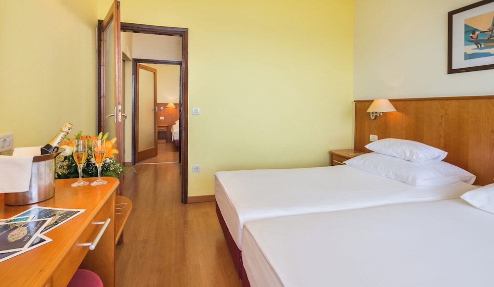 Hotel Zora 16/42
