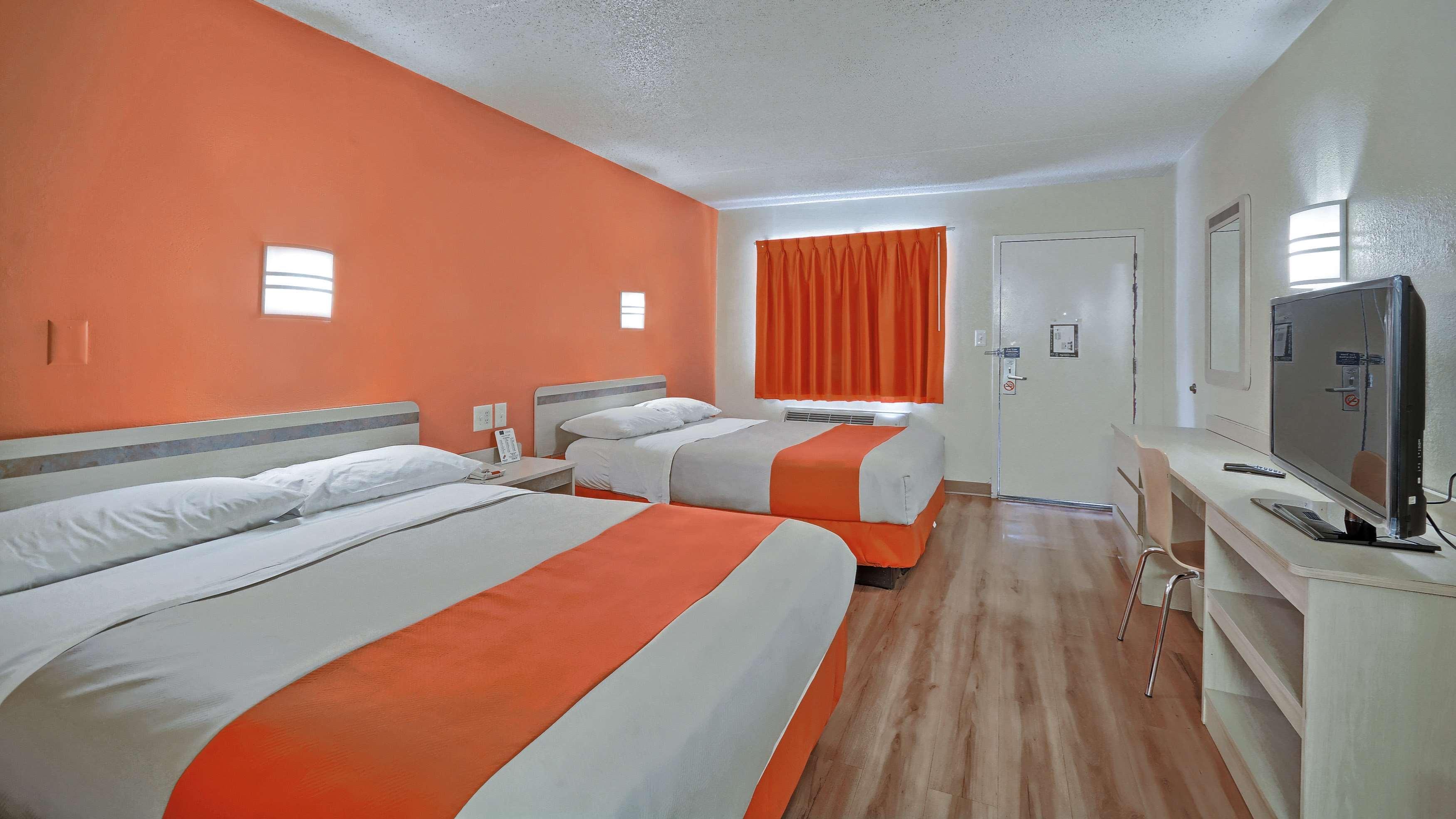 Motel6 Maple Shade Township, NJ - Philadelphia - Mt Laurel 19/42