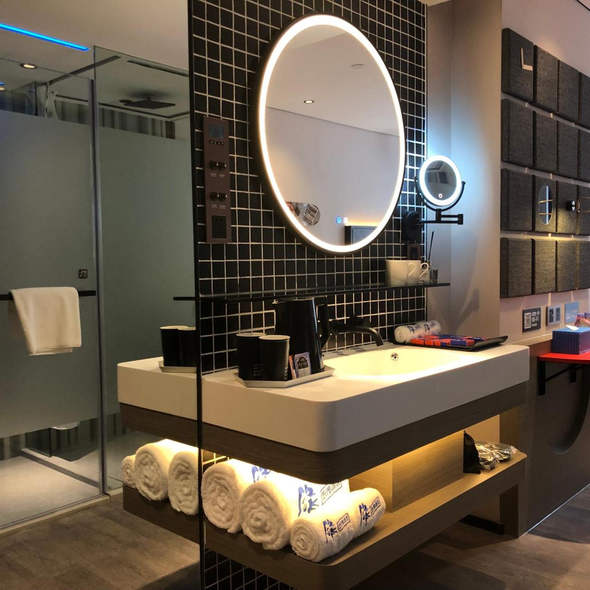 Fenk Attitude Hotel (Guangzhou Railway Station Store) 45/50