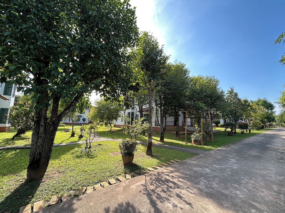 Teak Garden Spa Resort 36/50