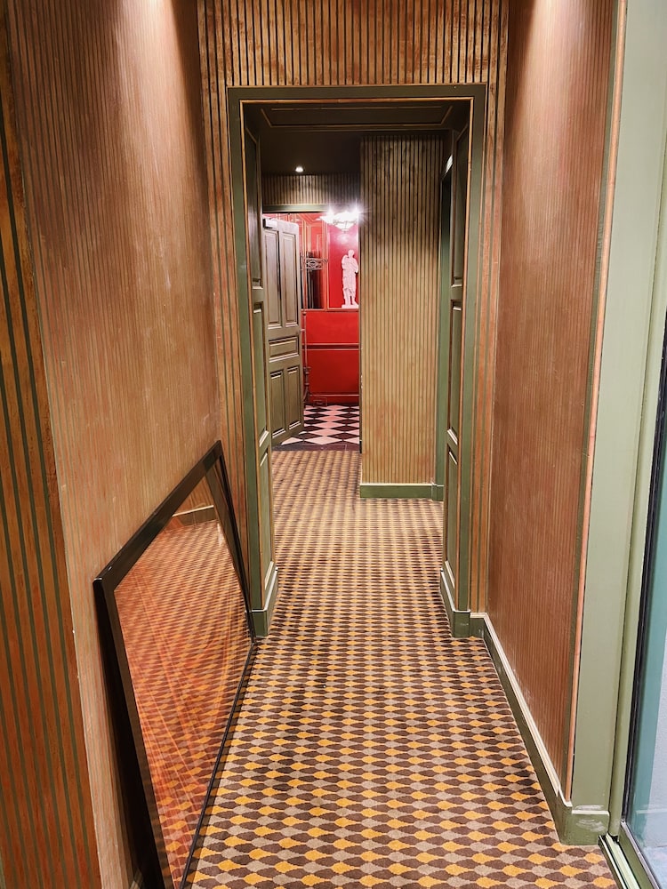 HOTEL DU VIEUX MARAIS 33/51