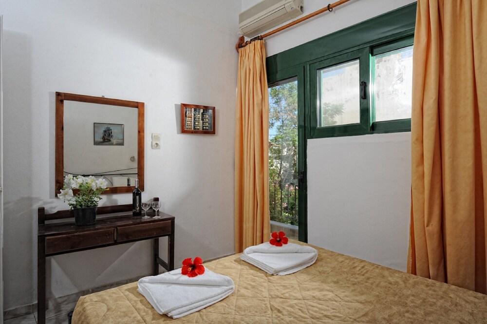 Erofili Apartments 2/72