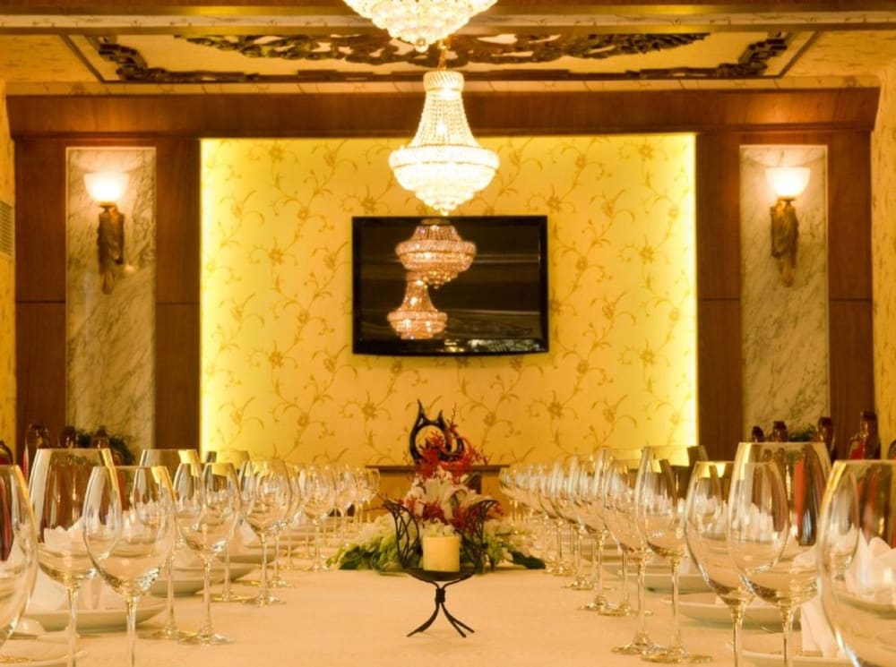 Huong Sen Hotel 56/71