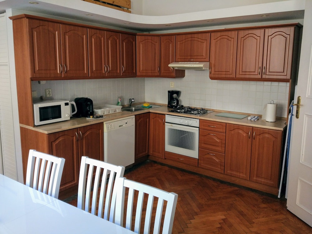 Apartments Tynska 7 7/50