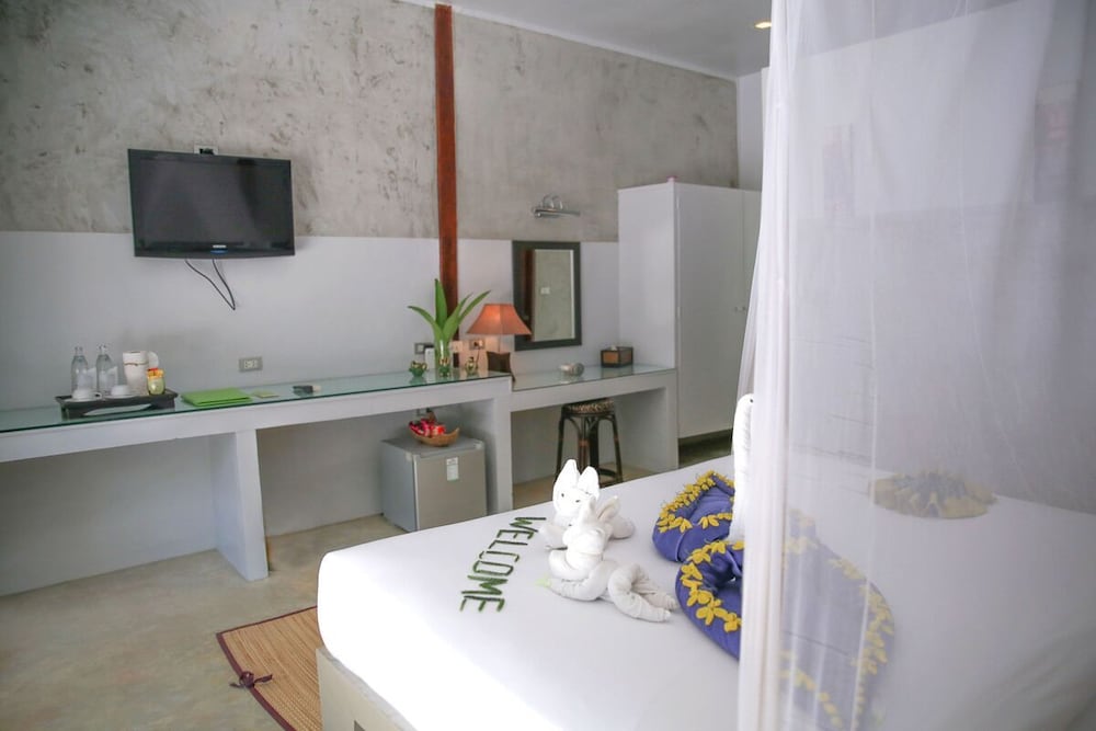 Deluxe, King Bed, Sea Side