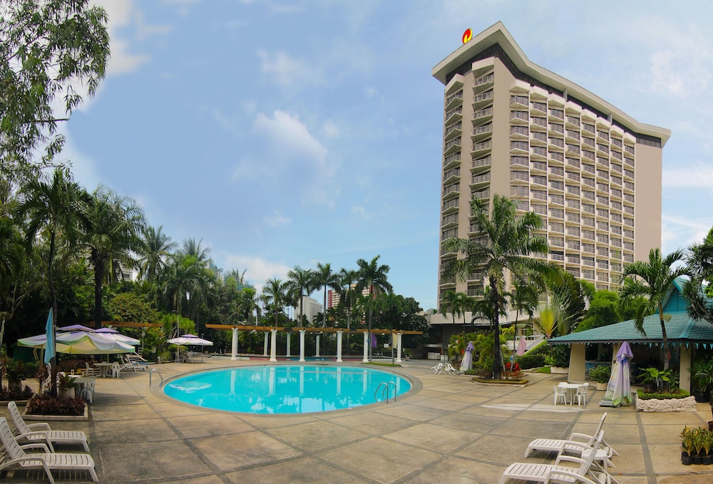 Century Park Hotel 5/76