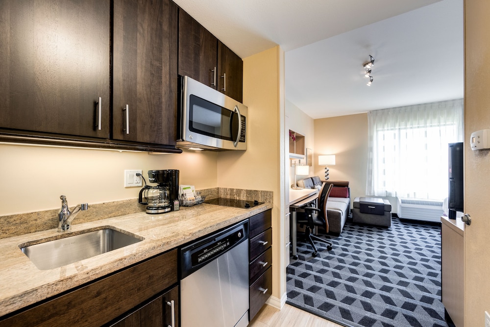 Towneplace Suites By Marriott Ann Arbor 45/51