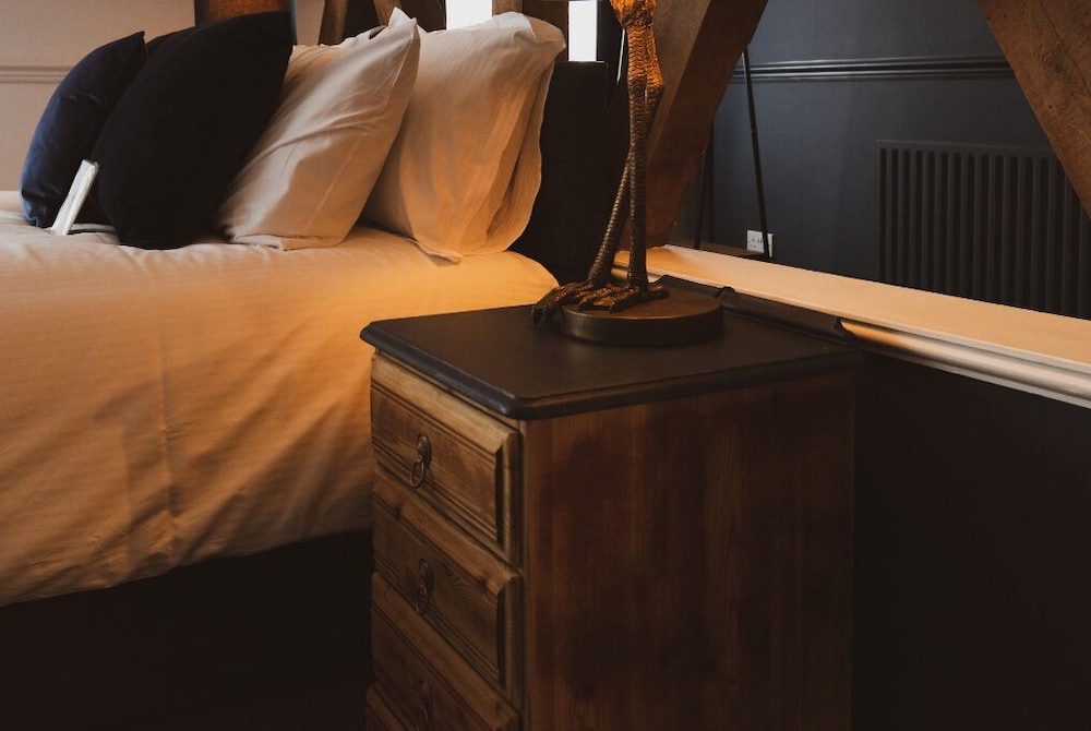 The Stag Hotel 40/50