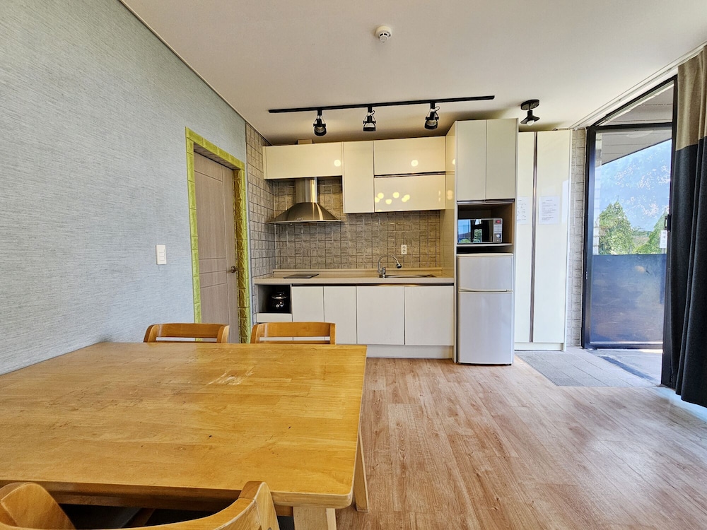 Haeden Ville 11/62