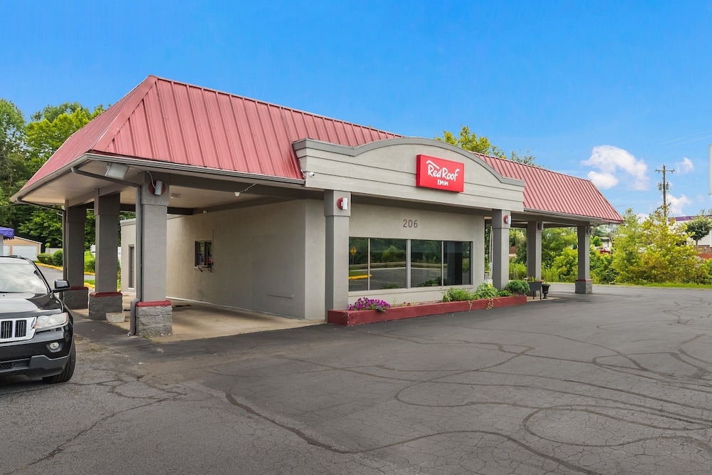 Red Roof Inn Lenoir 7/30