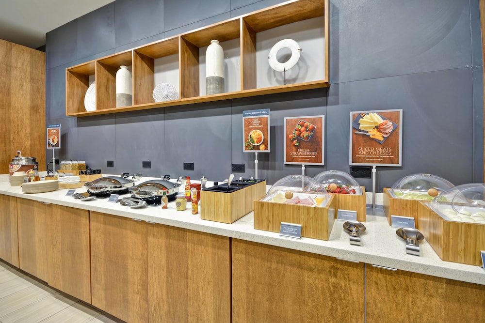Springhill Suites Cincinnati Blue Ash 34/46