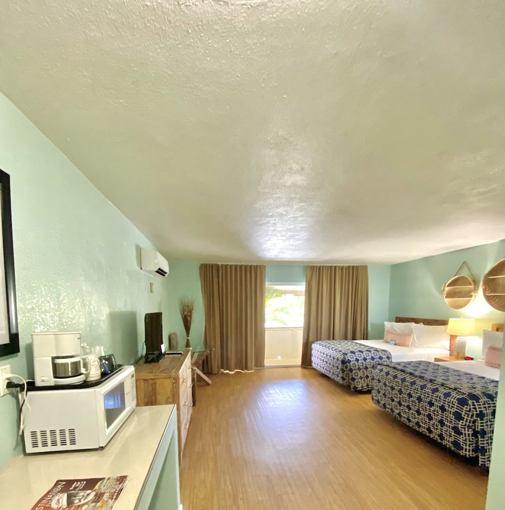 Creekside Inn Islamorada 32/45