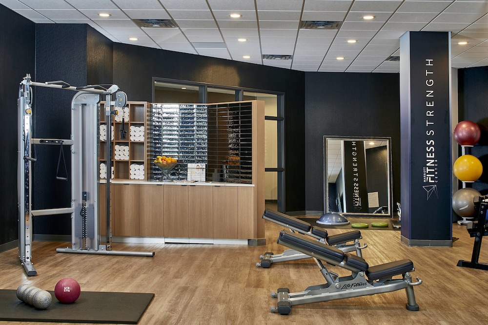 Courtyard By Marriott Minneapolis West 25/51