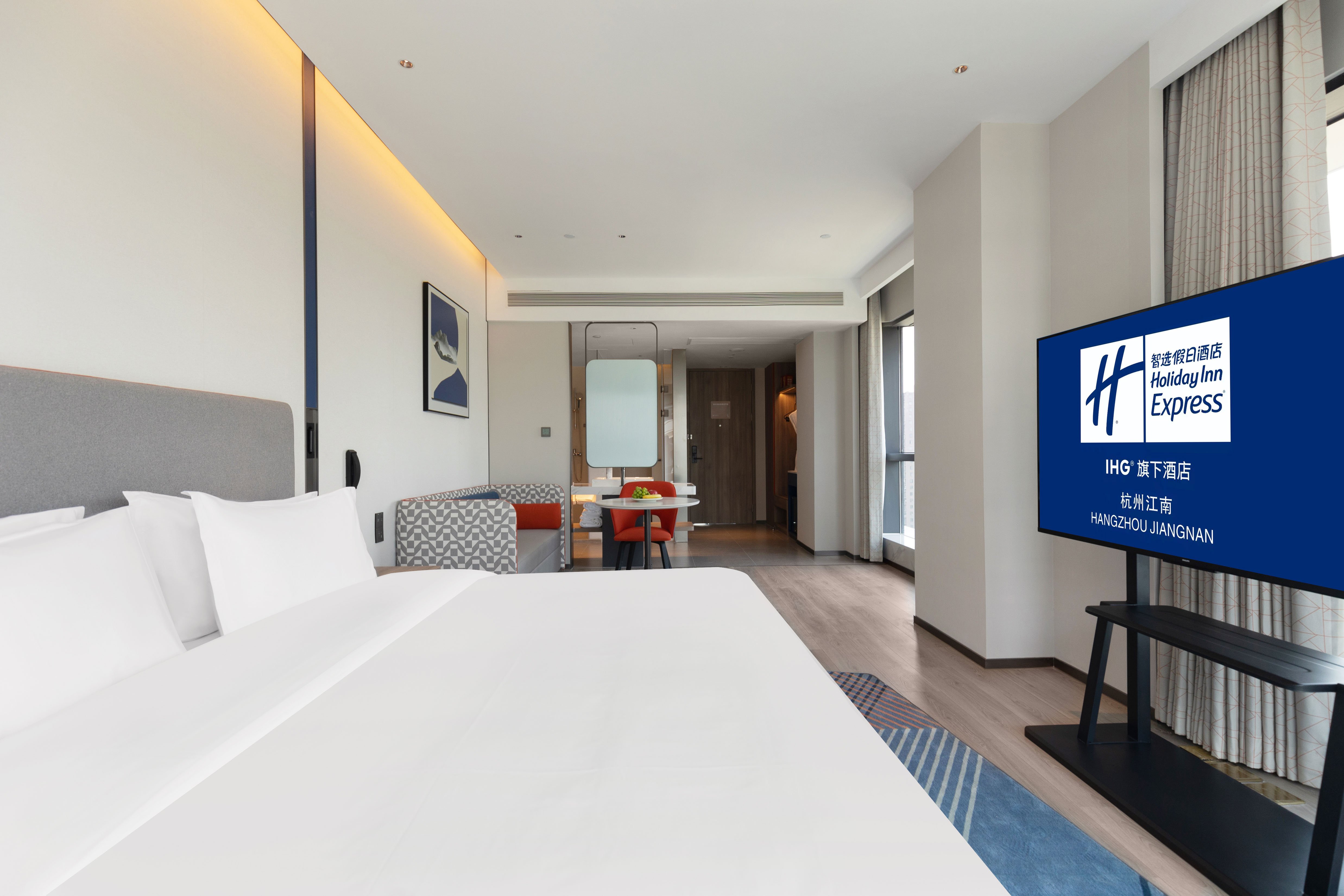 Standard, King Bed, River View, Extra Floor Space