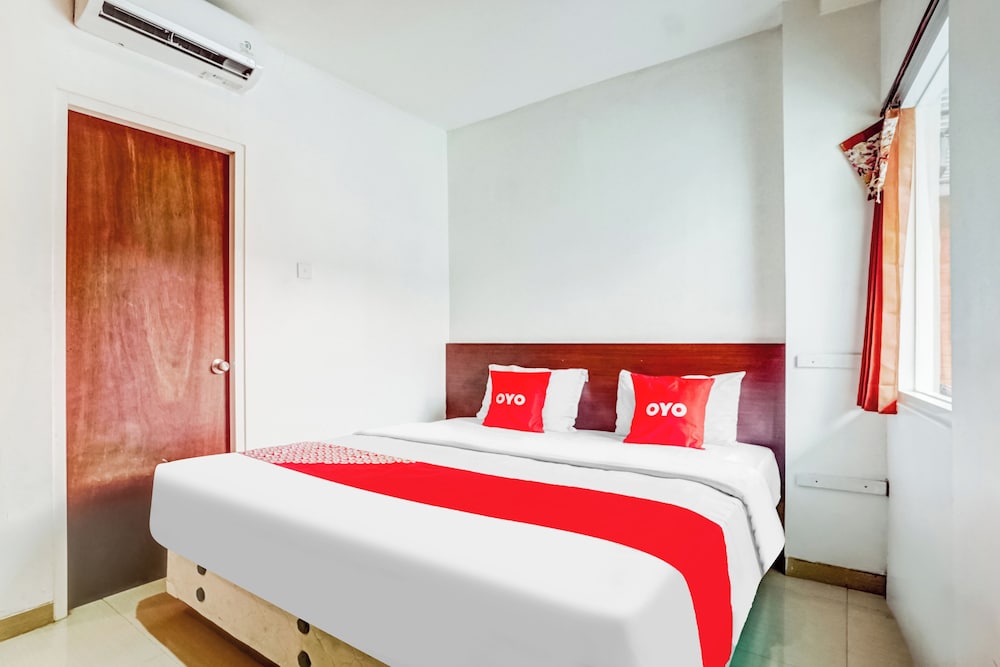 Hotel O Siwalankerto Near Surabaya Carnival 32/47