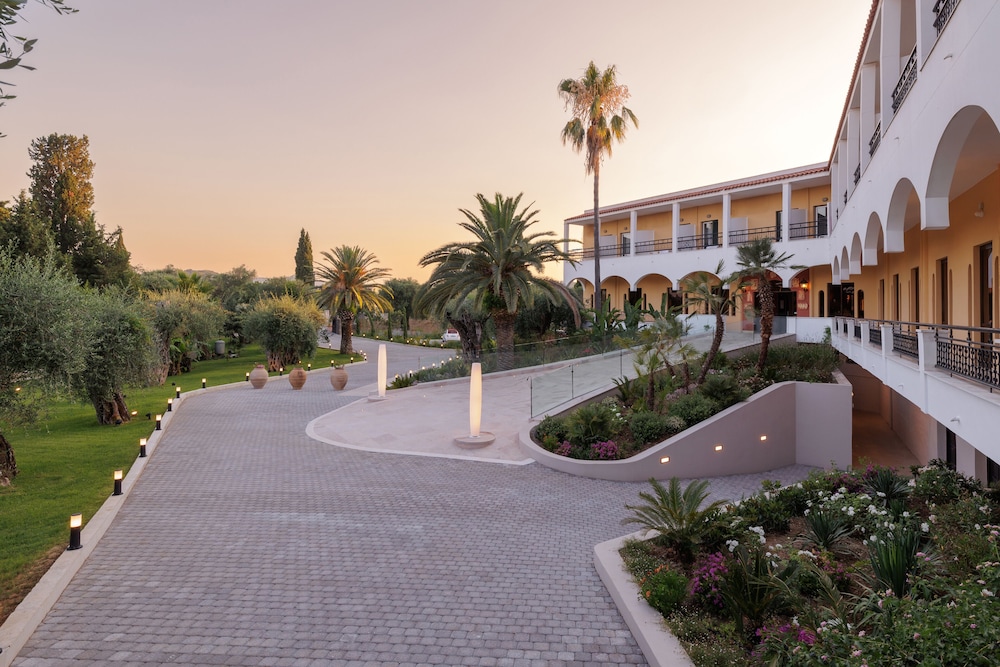 Paradise Hotel Corfu 29/39
