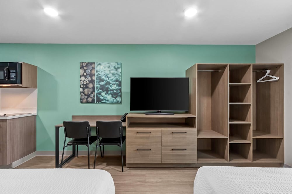 ECHO Suites Extended Stay by Wyndham Phoenix-Peoria/Glendale 59/74