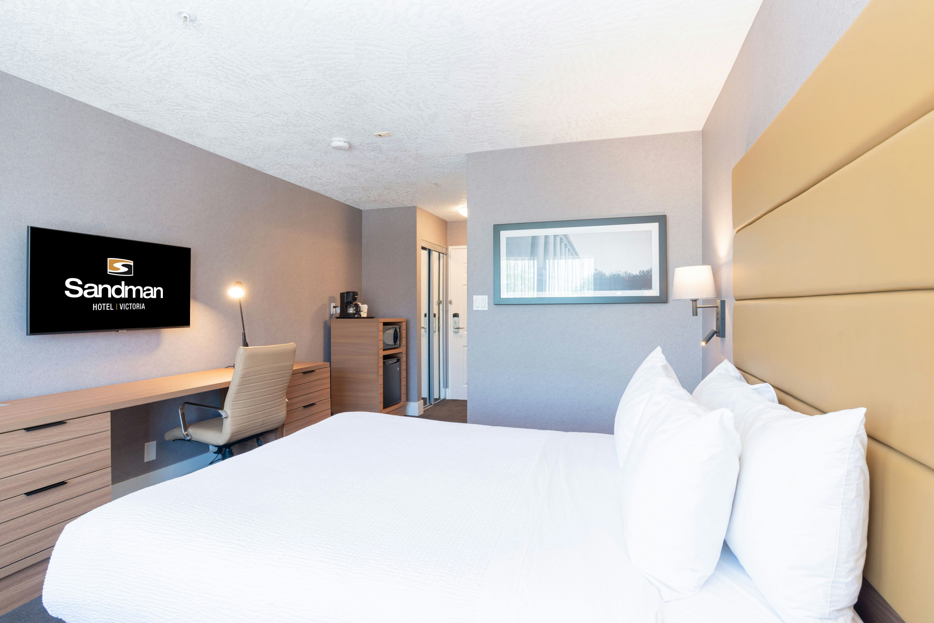 Standard, Queen Bed