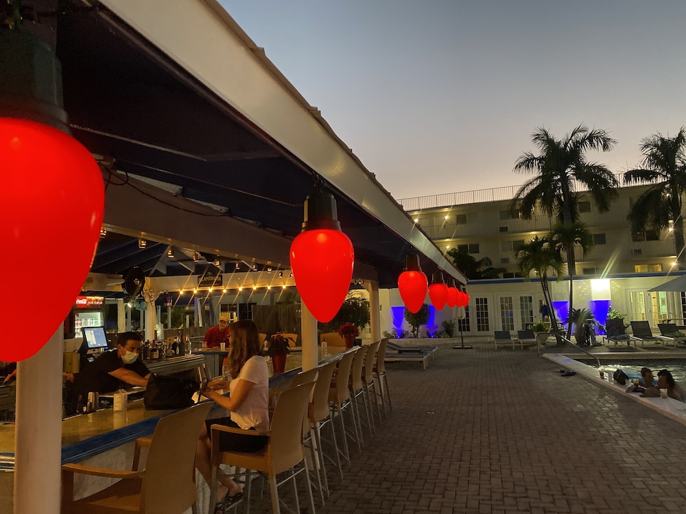 Skipjack Resort Marina 60/70