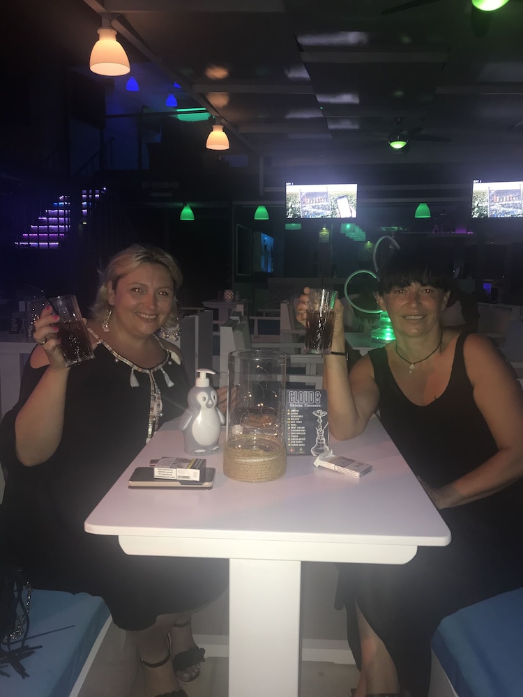 Cloud 9 Hotel Shisha & Cocktail Bar - Adults Only 18+ 39/51