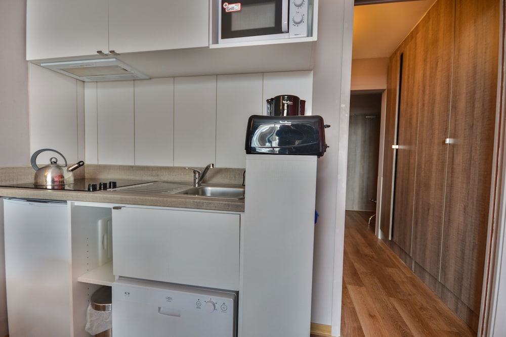 SOWELL RESIDENCES New Chastillon 36/76