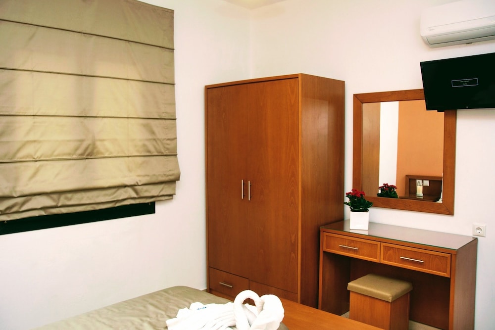 Hotel Ippolity Village 10/71