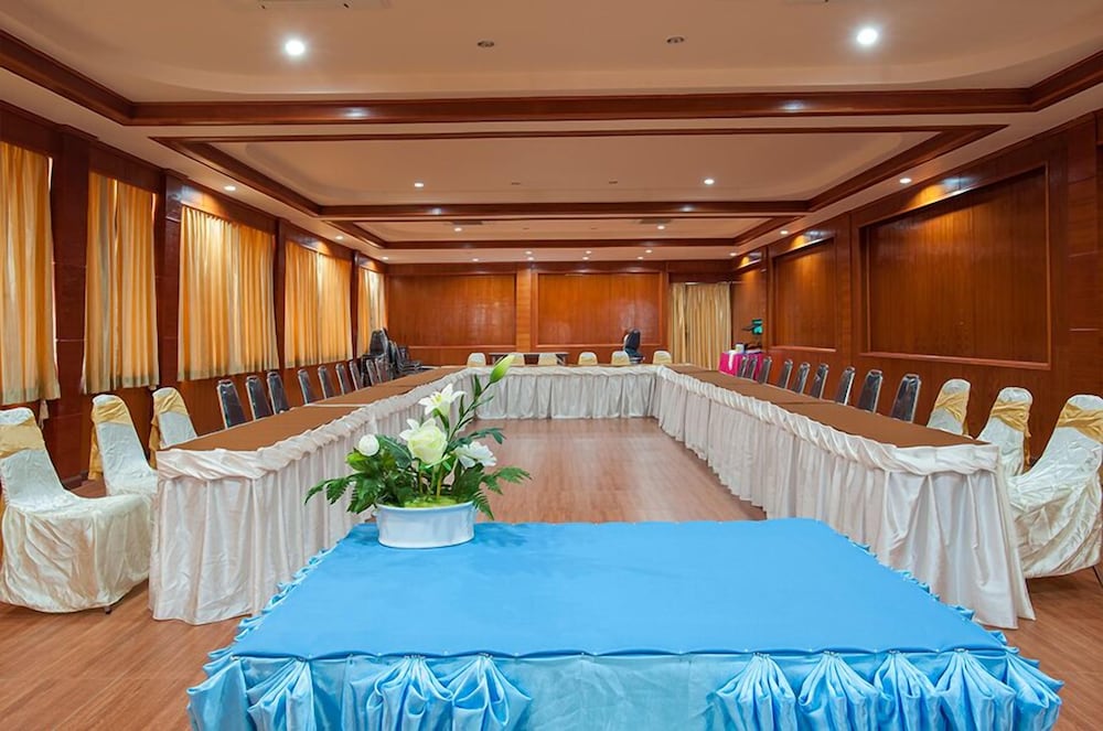 Chonnapha Resort 37/66