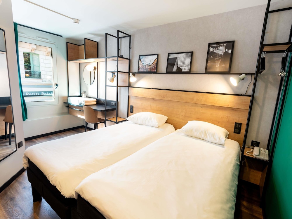 IBIS PAU CENTRE 17/64
