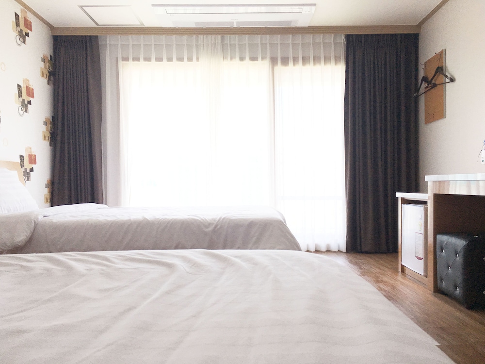 Momento Hotel 17/24