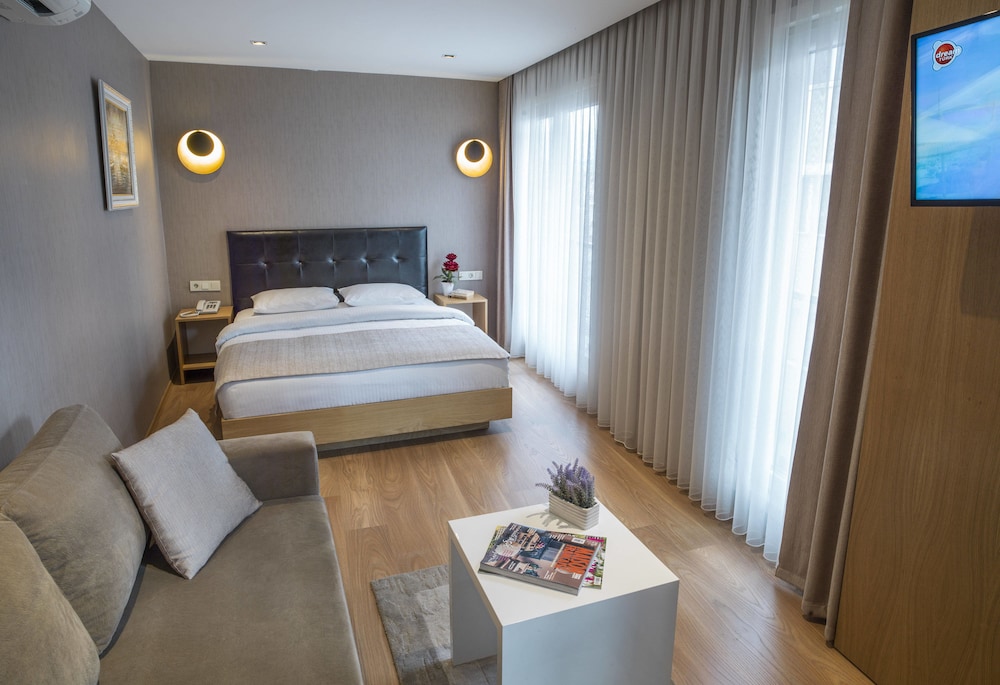 HOTEL BOSFORA 25/50