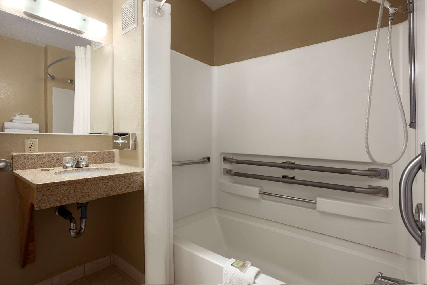 Super 8 By Wyndham Pulaski 4/4