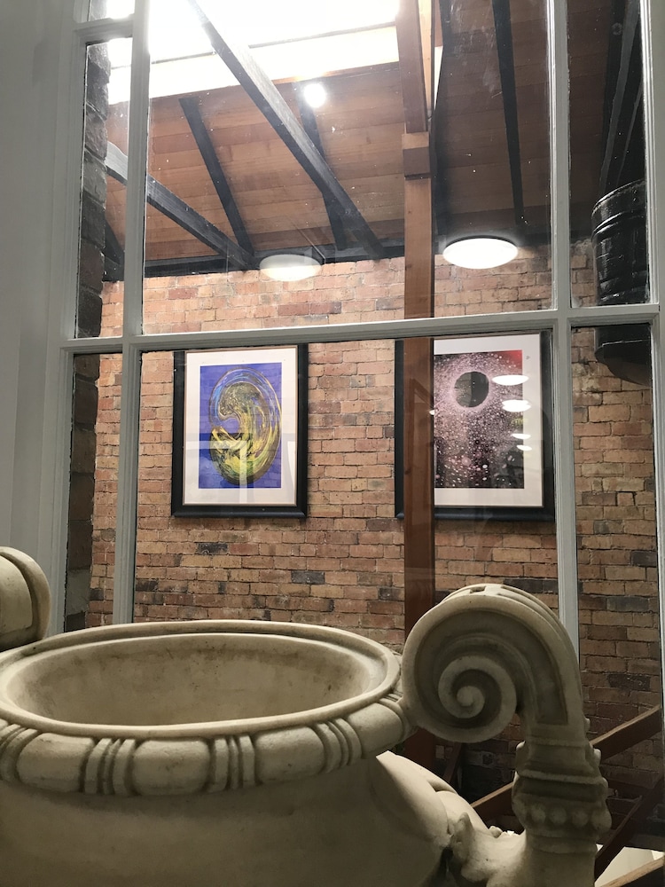 Art Hotel on York 44/65
